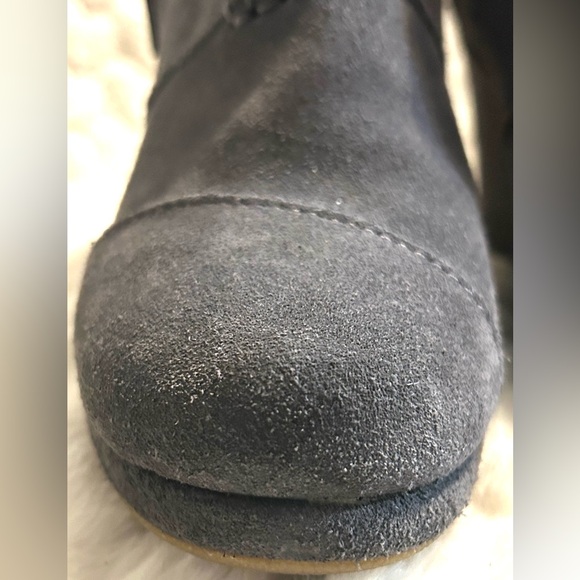 TOMS Gray Desert Wedge Suede zipper ankle boots women’s size 7. - Picture 5 of 12